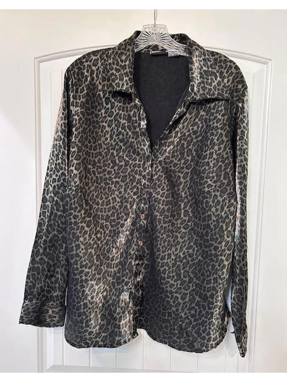 Fashion Bug Metallic Leopard Button Down Size 3X (22/24)